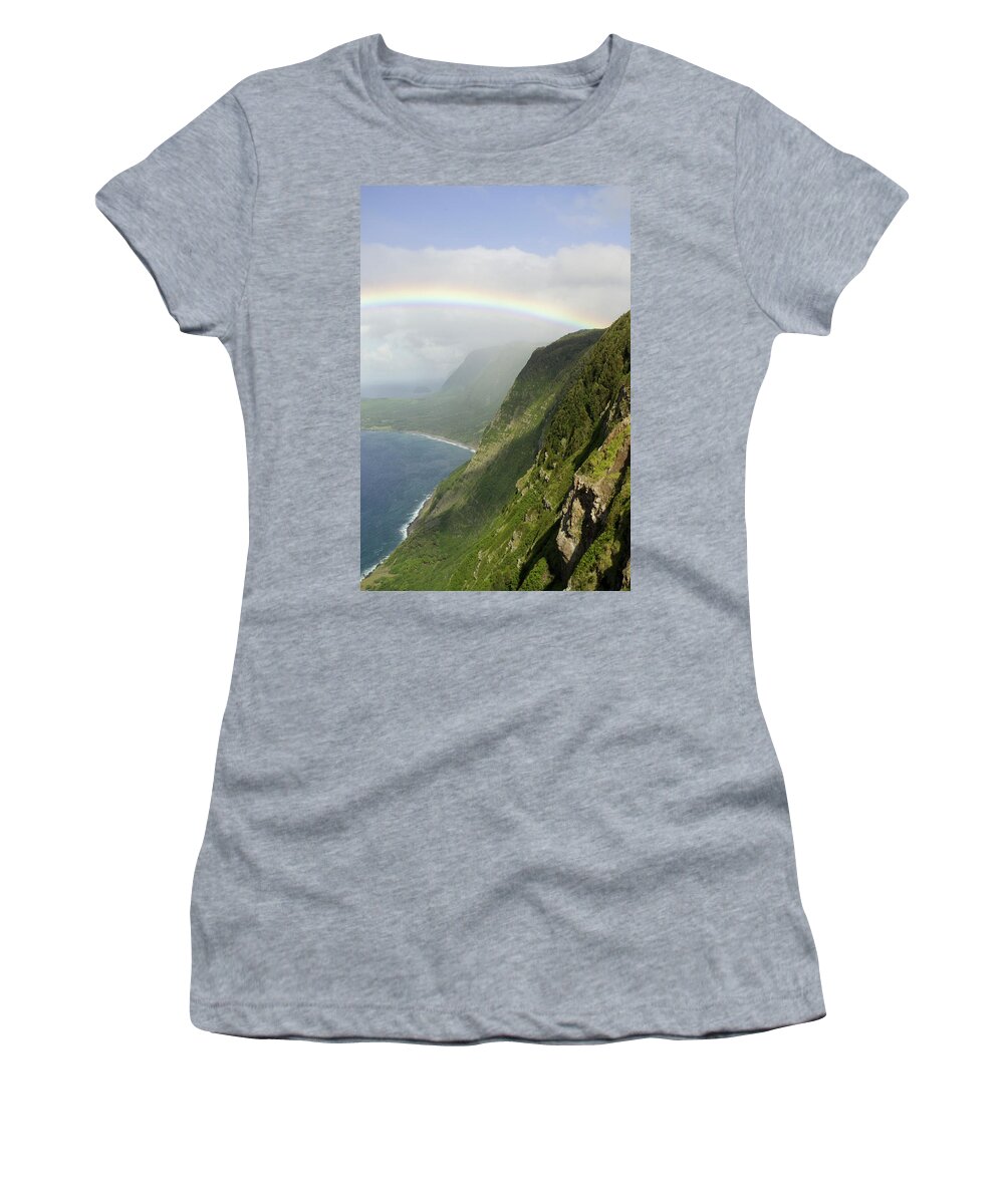 Beauty In Nature Women's T-Shirt featuring the photograph A Scenic View Of The Worlds Tallest Sea #1 by Jonathan Kingston