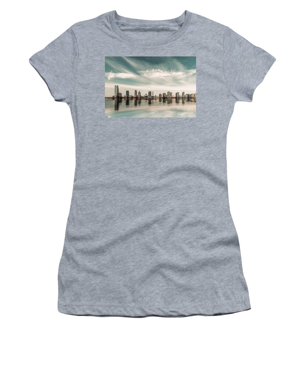 Nyc Women's T-Shirt featuring the photograph a look to New Jersey by Hannes Cmarits