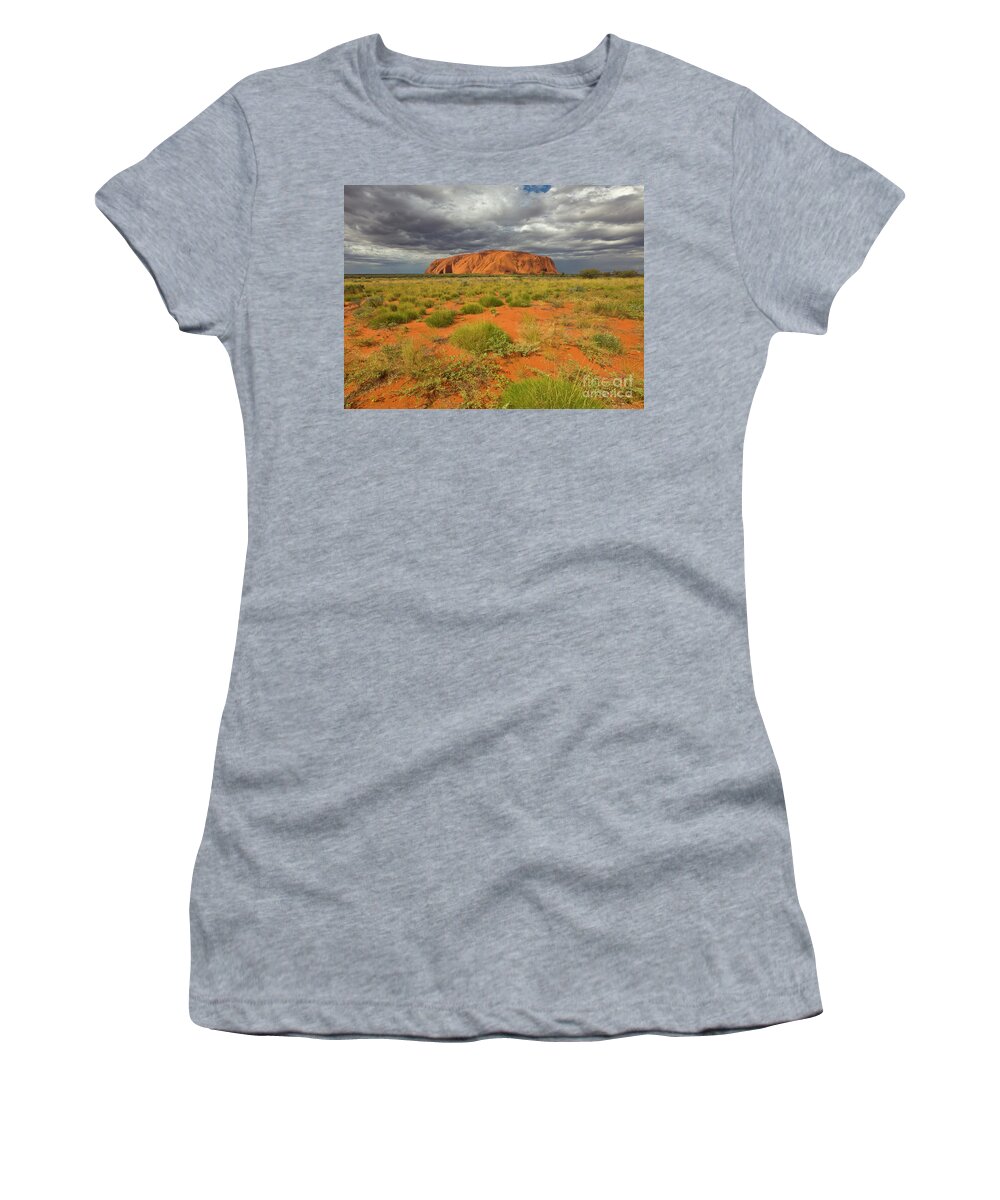 00477465 Women's T-Shirt featuring the photograph Ayers Rock Uluru-kata Tjuta Natl Park by Yva Momatiuk and John Eastcott