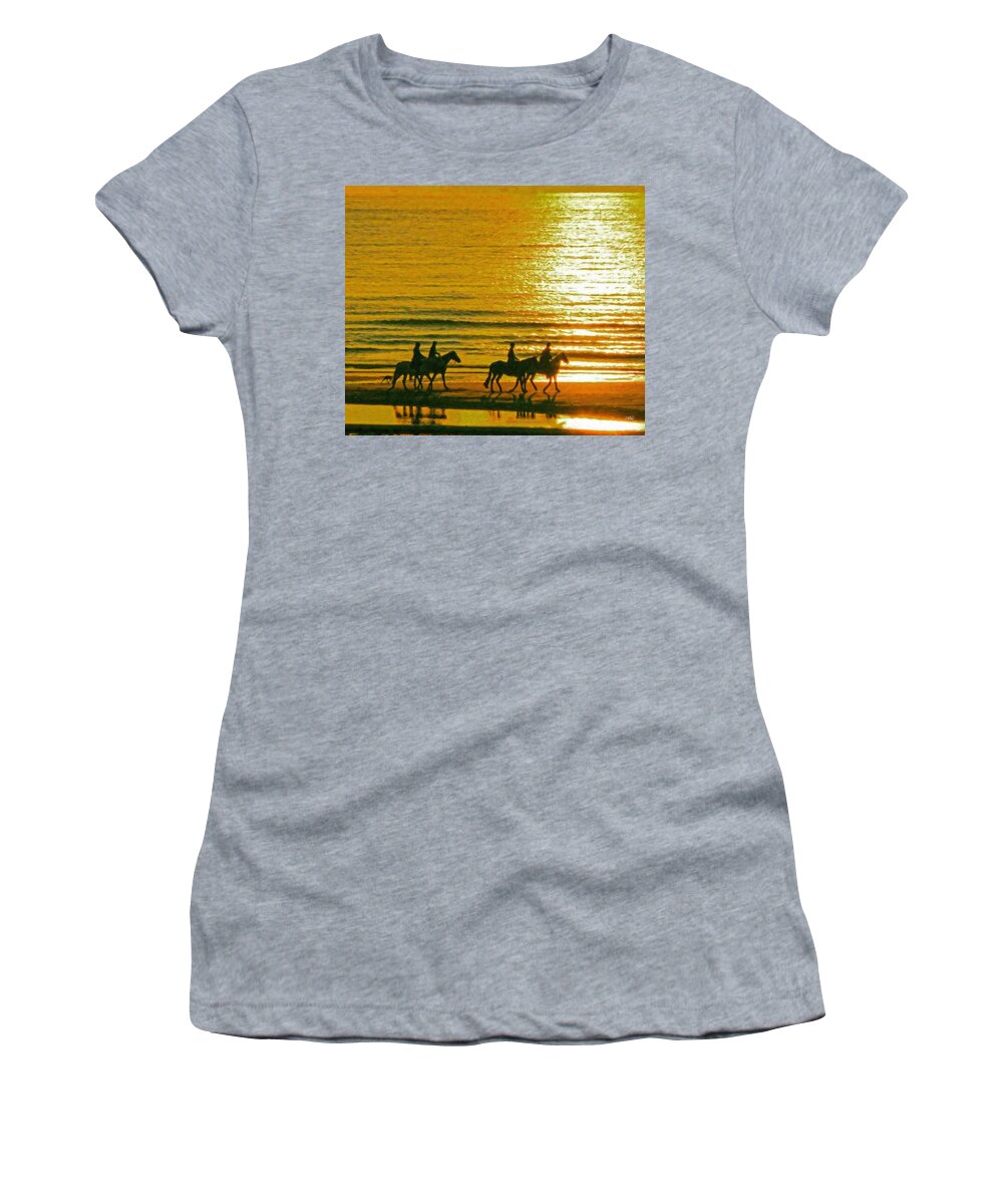 Reiter Women's T-Shirt featuring the painting Beach Ride Equ250898 by Dean Wittle