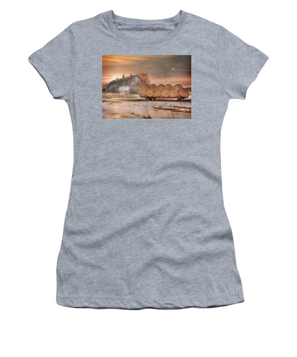 Barn Women's T-Shirt featuring the photograph Clayton Sunset by Lori Deiter