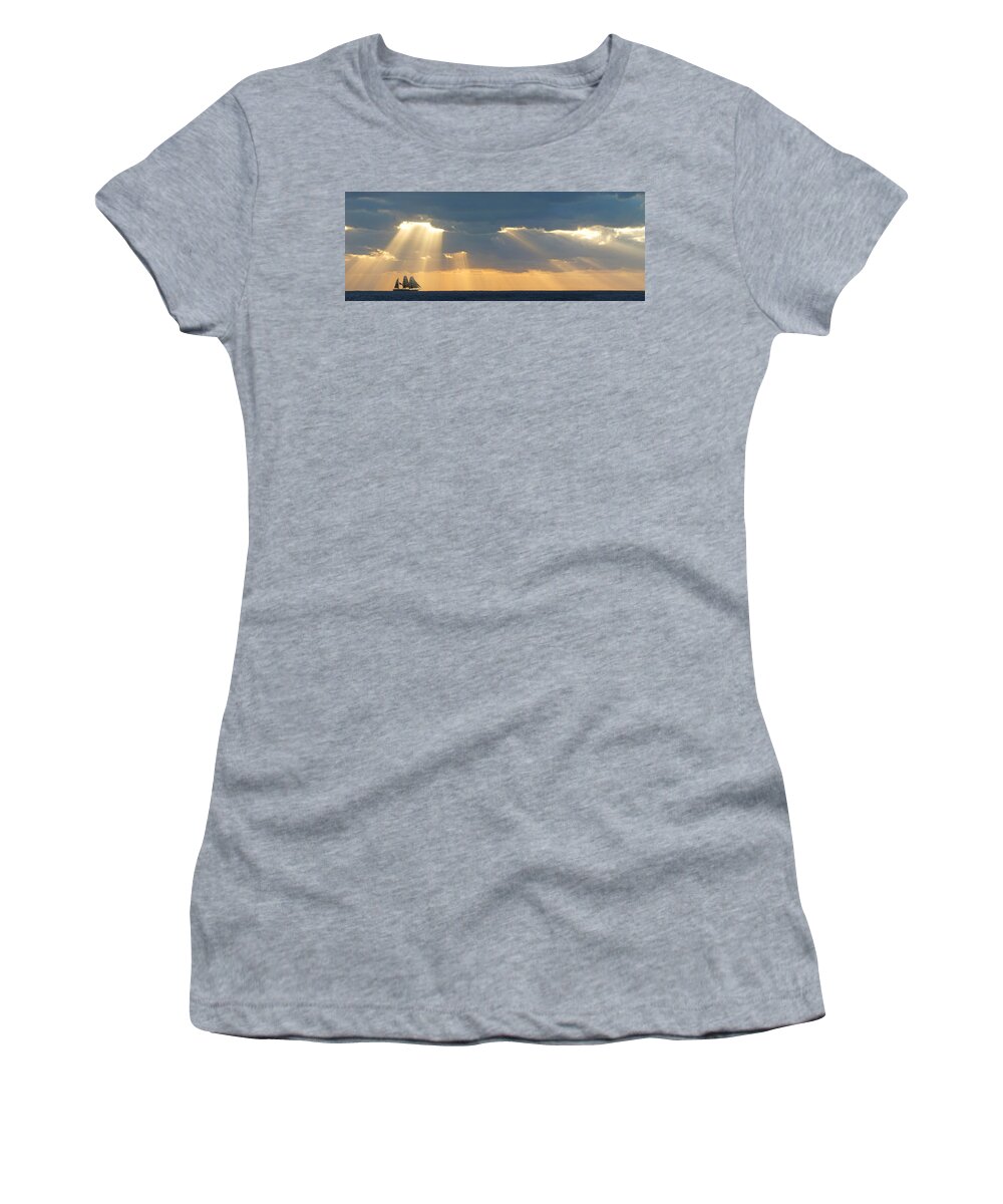 Duane Mccullough Women's T-Shirt featuring the photograph Clipper On The Ocean by Duane McCullough