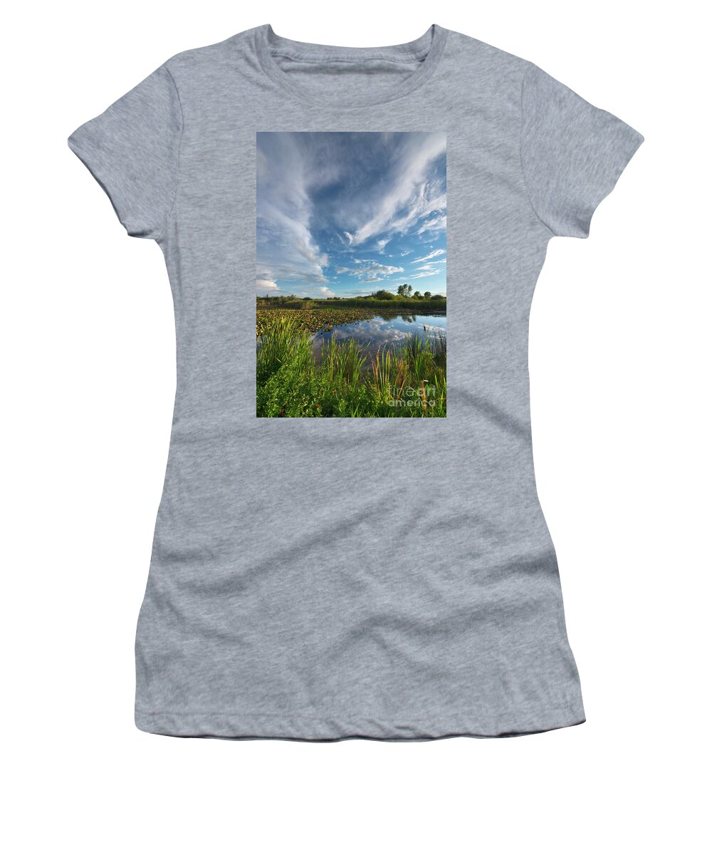00559203 Women's T-Shirt featuring the photograph Clouds In the Snake River by Yva Momatiuk John Eastcott