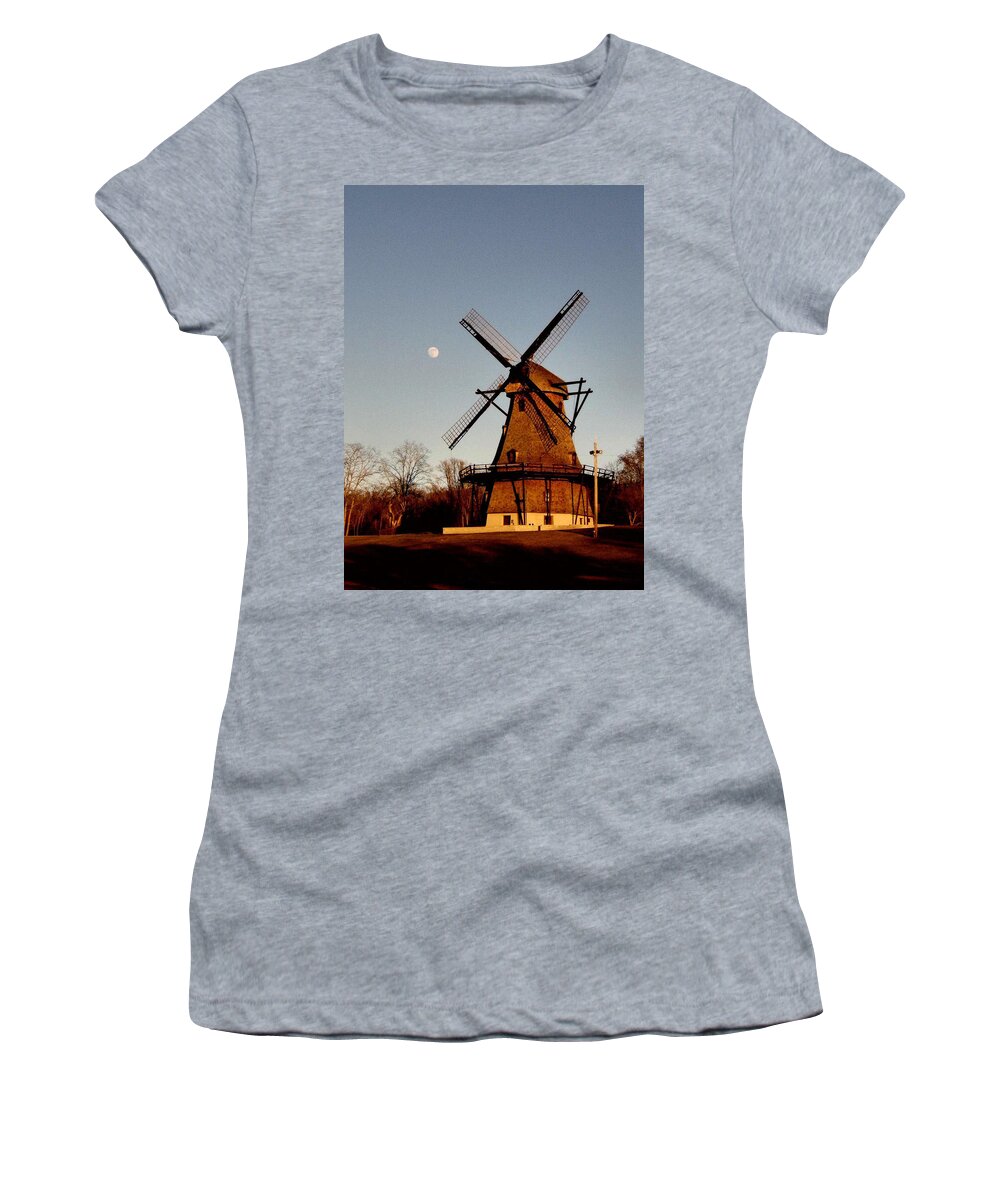 Geneva Illinois Windmill Women's T-Shirt featuring the photograph Fabyan Windmill by Ely Arsha