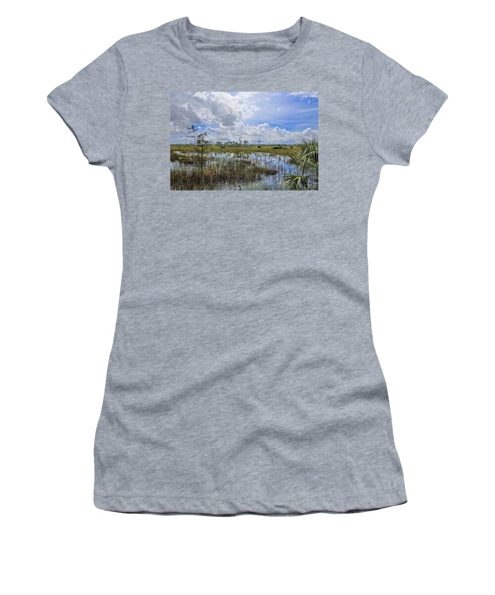 Everglades Women's T-Shirt featuring the photograph Florida Everglades 0173 by Rudy Umans