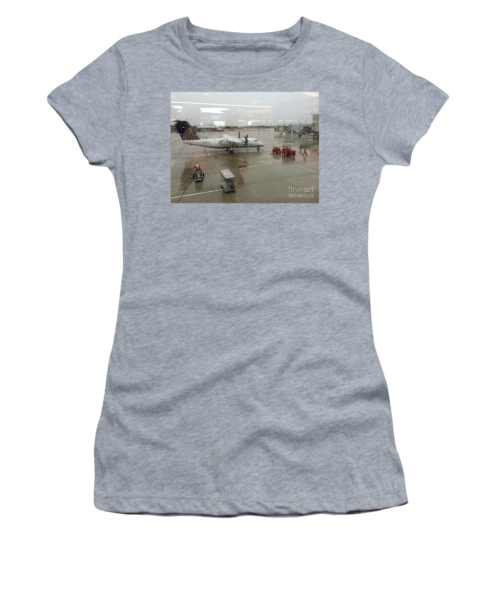 Airplane Women's T-Shirt featuring the photograph Flying Flint by Joseph Yarbrough