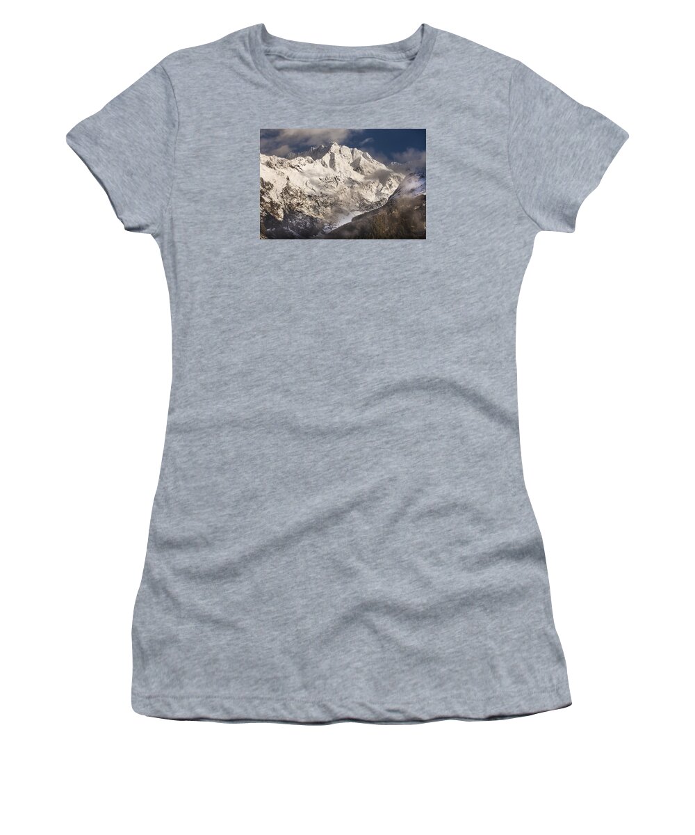 533796 Women's T-Shirt featuring the photograph Mt Crosscut At Dawn Routeburn Track New by Colin Monteath