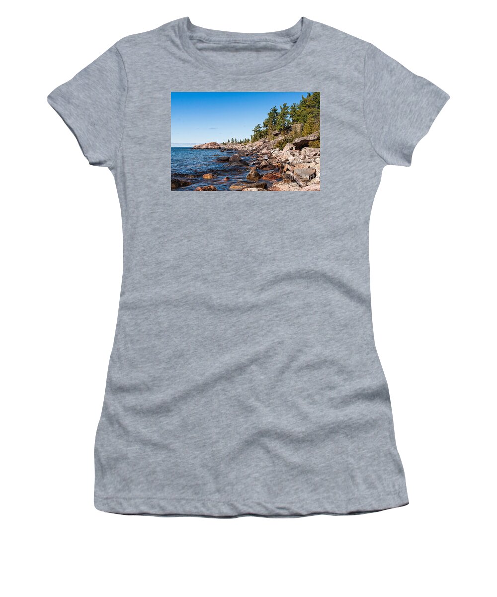 North Women's T-Shirt featuring the photograph North shore of Lake Superior by Les Palenik