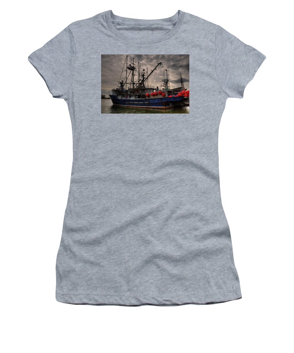Boat Women's T-Shirt featuring the photograph Ocean Horizon by Randy Hall