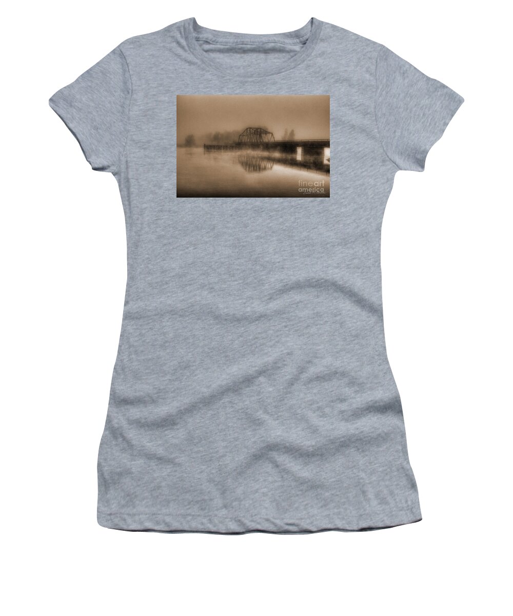 Berkley Women's T-Shirt featuring the photograph Old Berkley Dighton Bridge by David Gordon