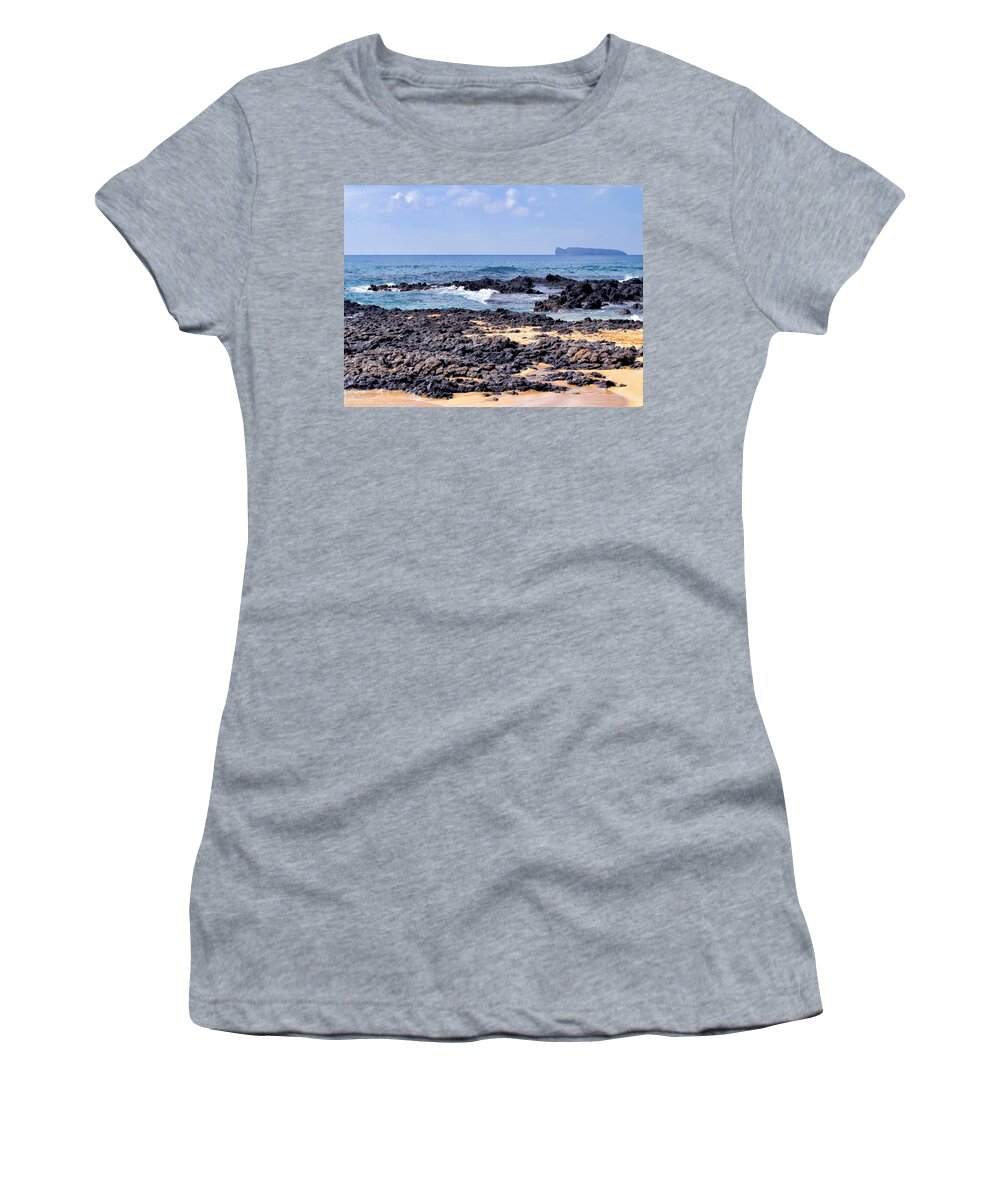Hawaii Women's T-Shirt featuring the photograph Secret Beach 23 by Dawn Eshelman