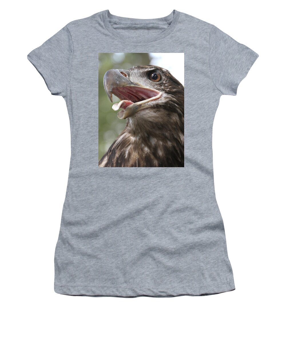 Beak Women's T-Shirt featuring the photograph Soul Kiss by Bob Slitzan