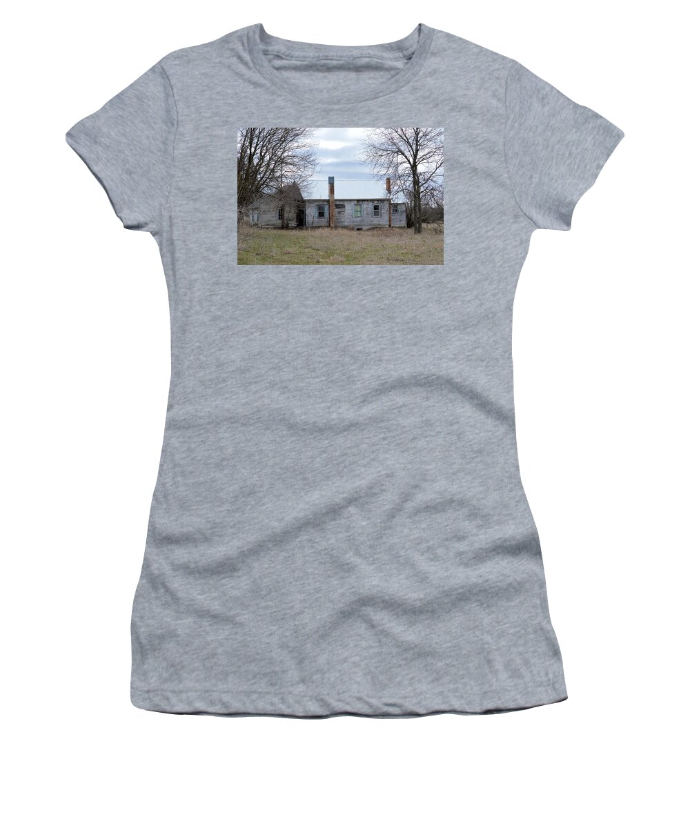 House Women's T-Shirt featuring the photograph This Old House 2 by Bonfire Photography