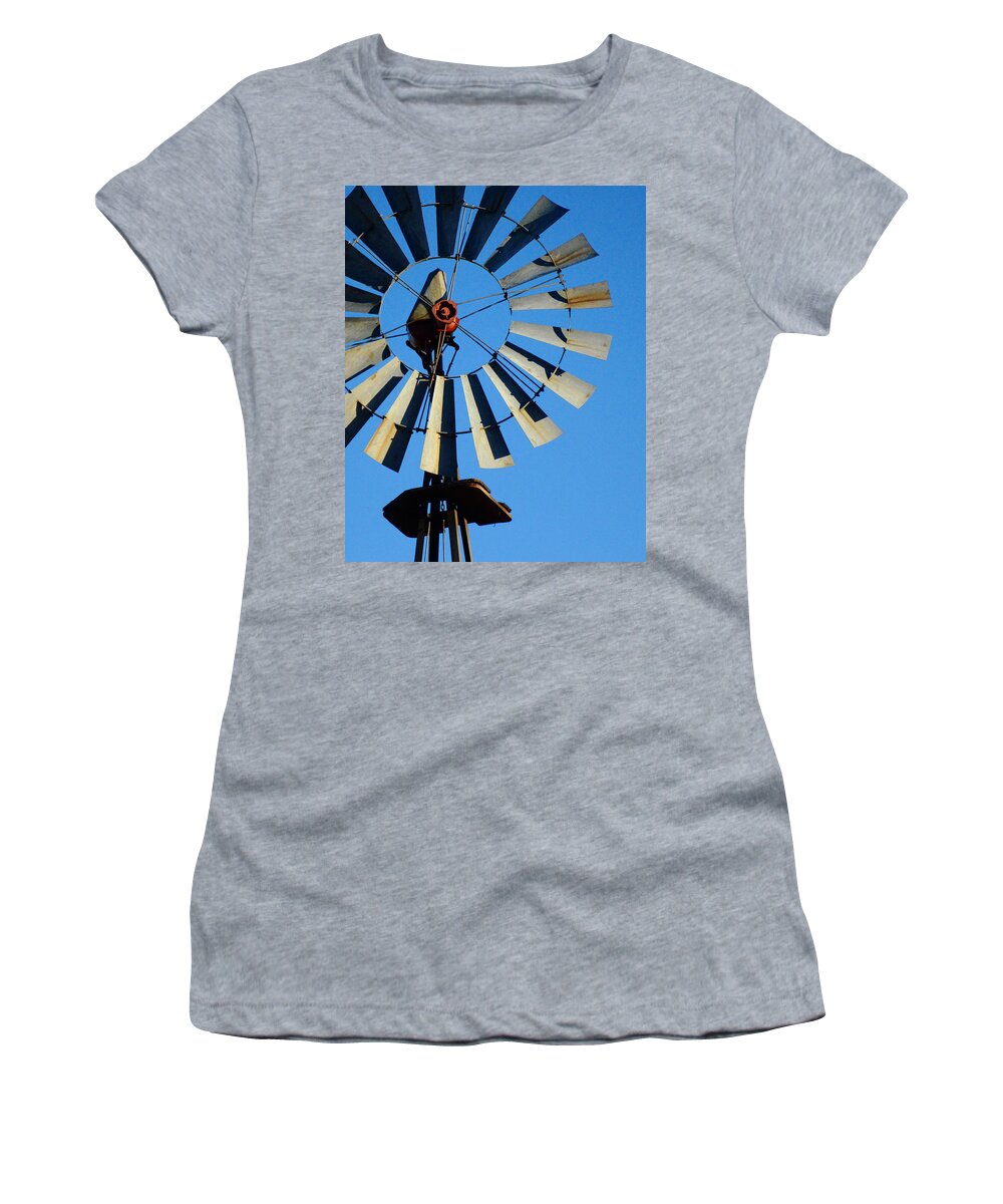 Dakota Women's T-Shirt featuring the photograph Western Windmill by Greni Graph