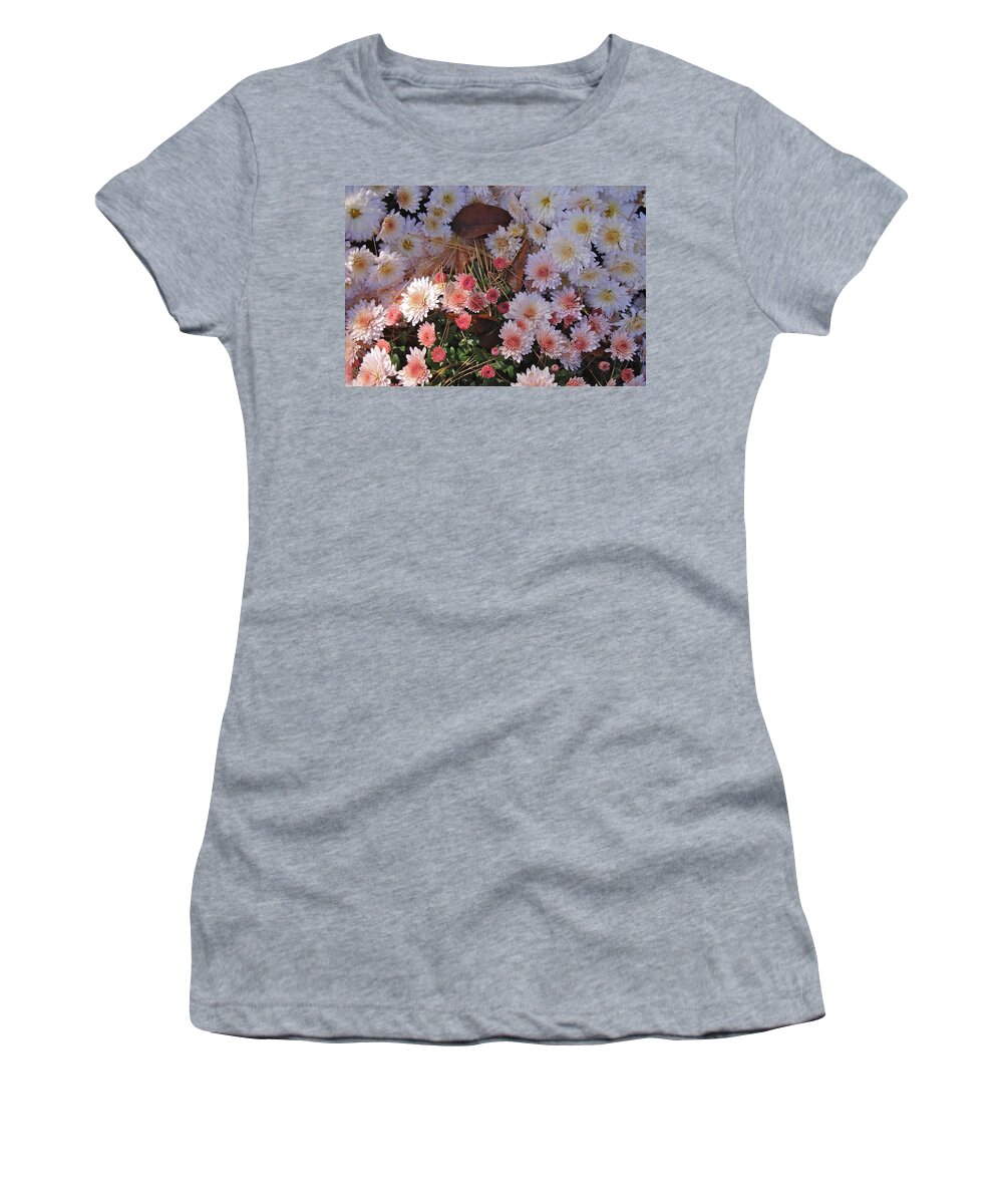 Flower Women's T-Shirt featuring the photograph Pink Mum by Joseph Yarbrough