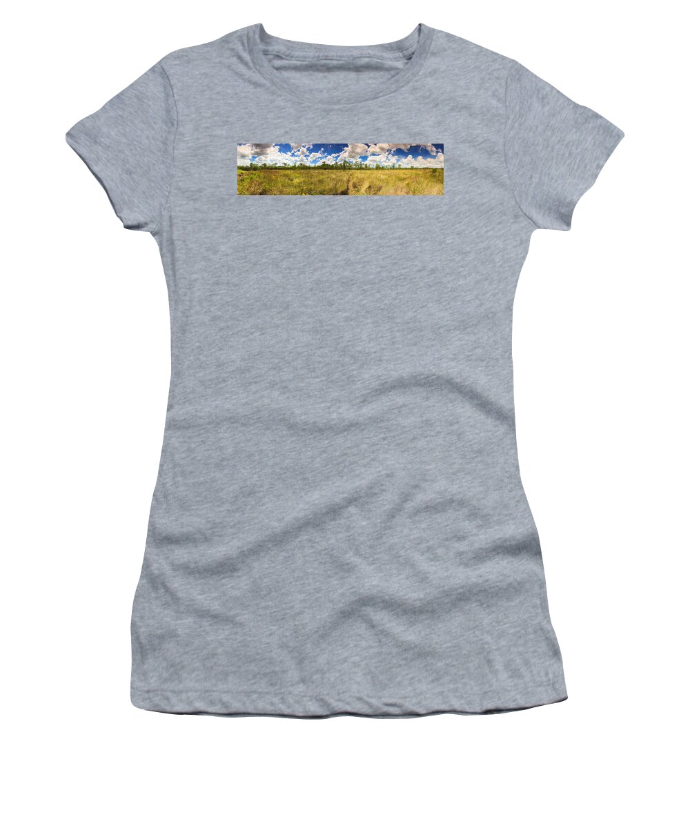 Everglades Women's T-Shirt featuring the photograph Florida Everglades #19 by Raul Rodriguez