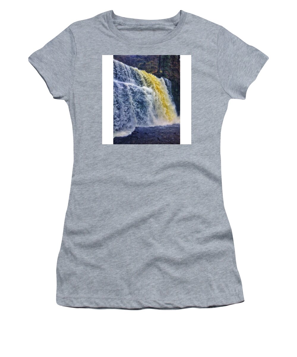 Collegelife Women's T-Shirt featuring the photograph Brecon Beacons #4 by Tai Lacroix