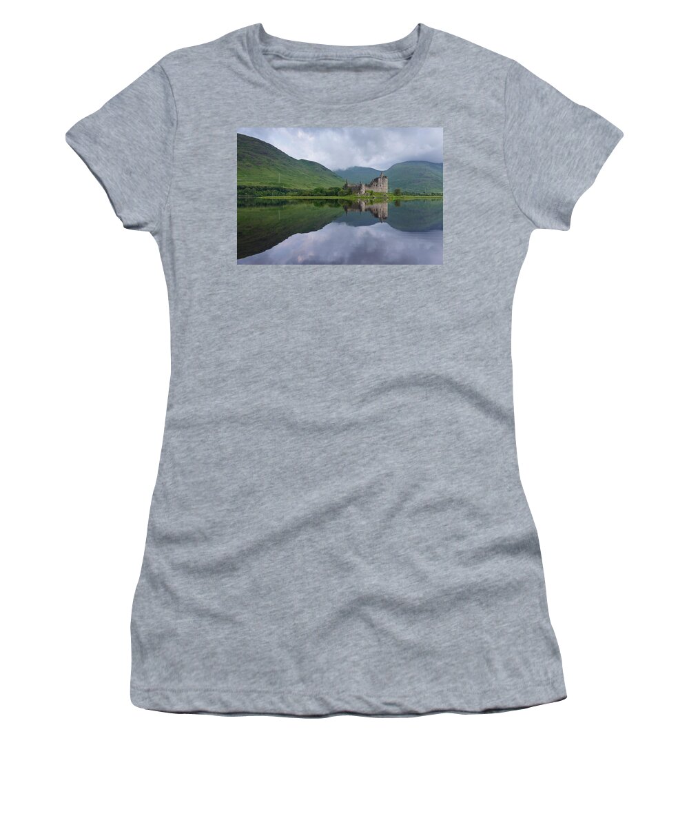 Kilchurn Castle Women's T-Shirt featuring the photograph Kilchurn Castle #8 by Stephen Taylor