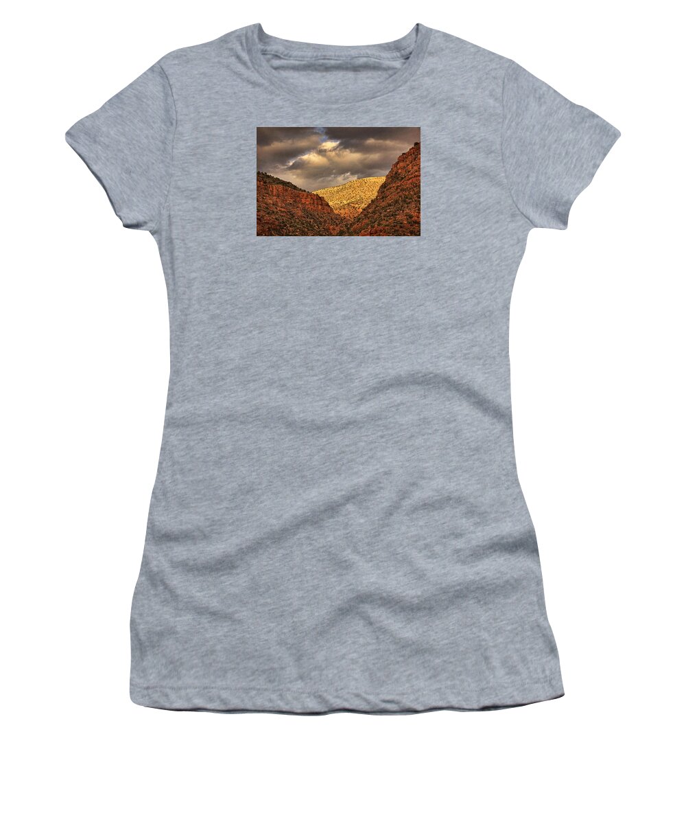 Verde Valley Women's T-Shirt featuring the photograph Antique Train Ride Pnt by Theo O'Connor