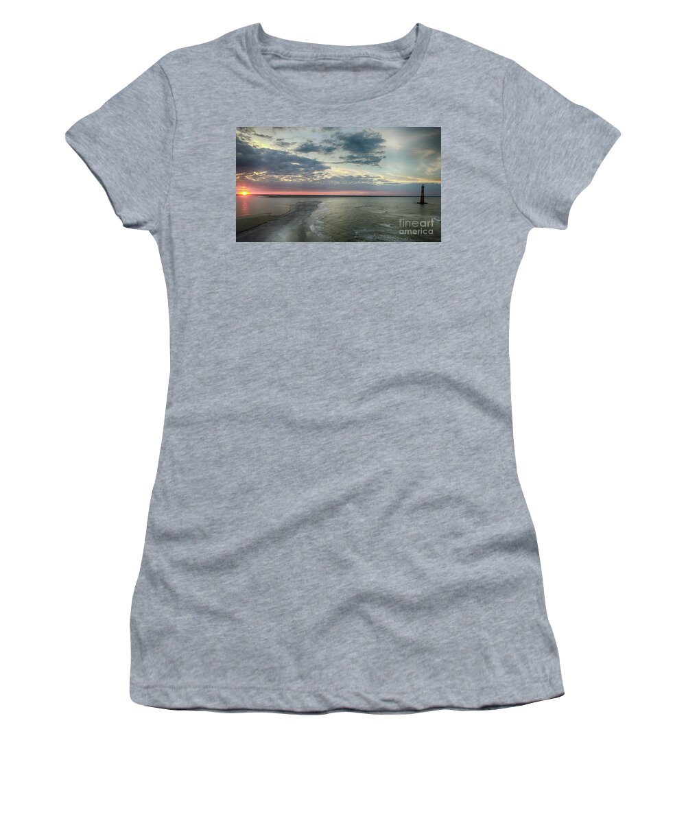 Sunset Women's T-Shirt featuring the photograph Braving the Tides by Robert Loe