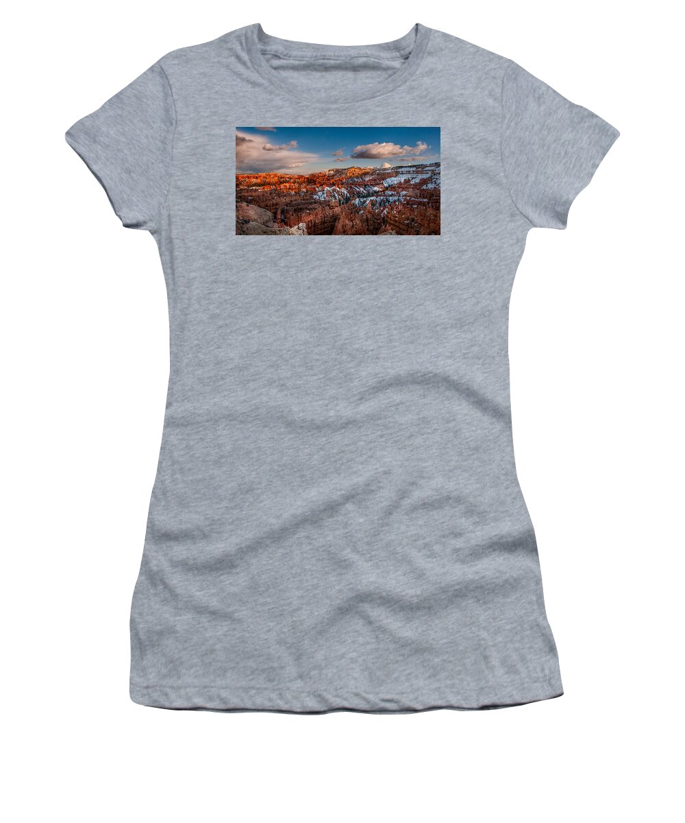 Bryce Canyon Women's T-Shirt featuring the photograph Bryce Sunset by Dave Koch