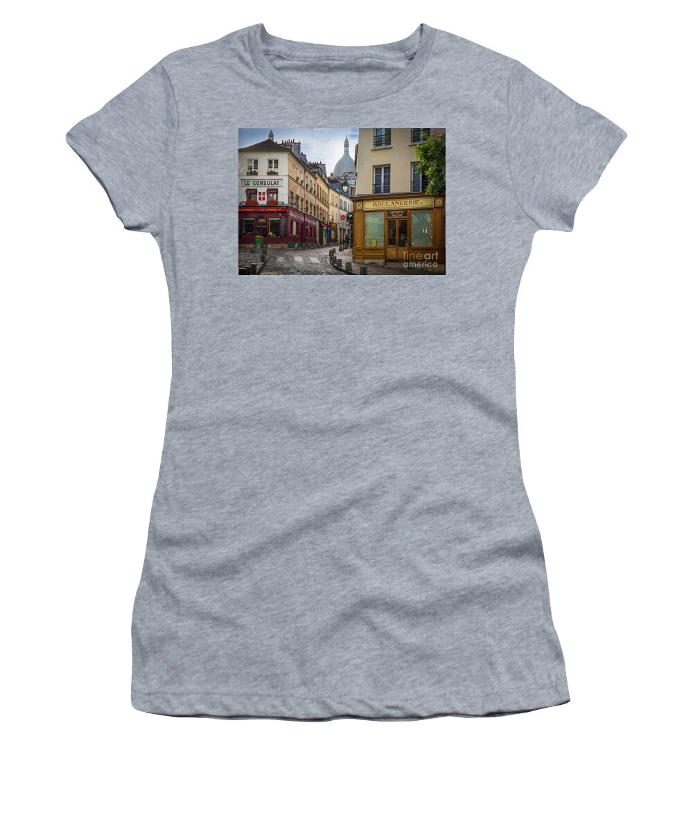 Europa Women's T-Shirt featuring the photograph Butte de Montmartre by Inge Johnsson