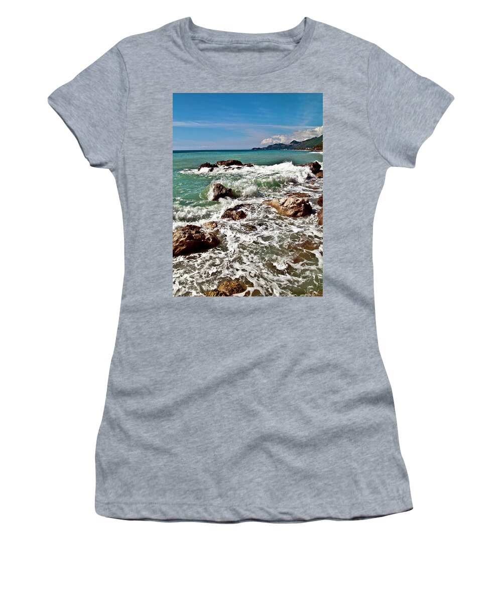 Sea Women's T-Shirt featuring the photograph Call of the Sea by Silva Wischeropp