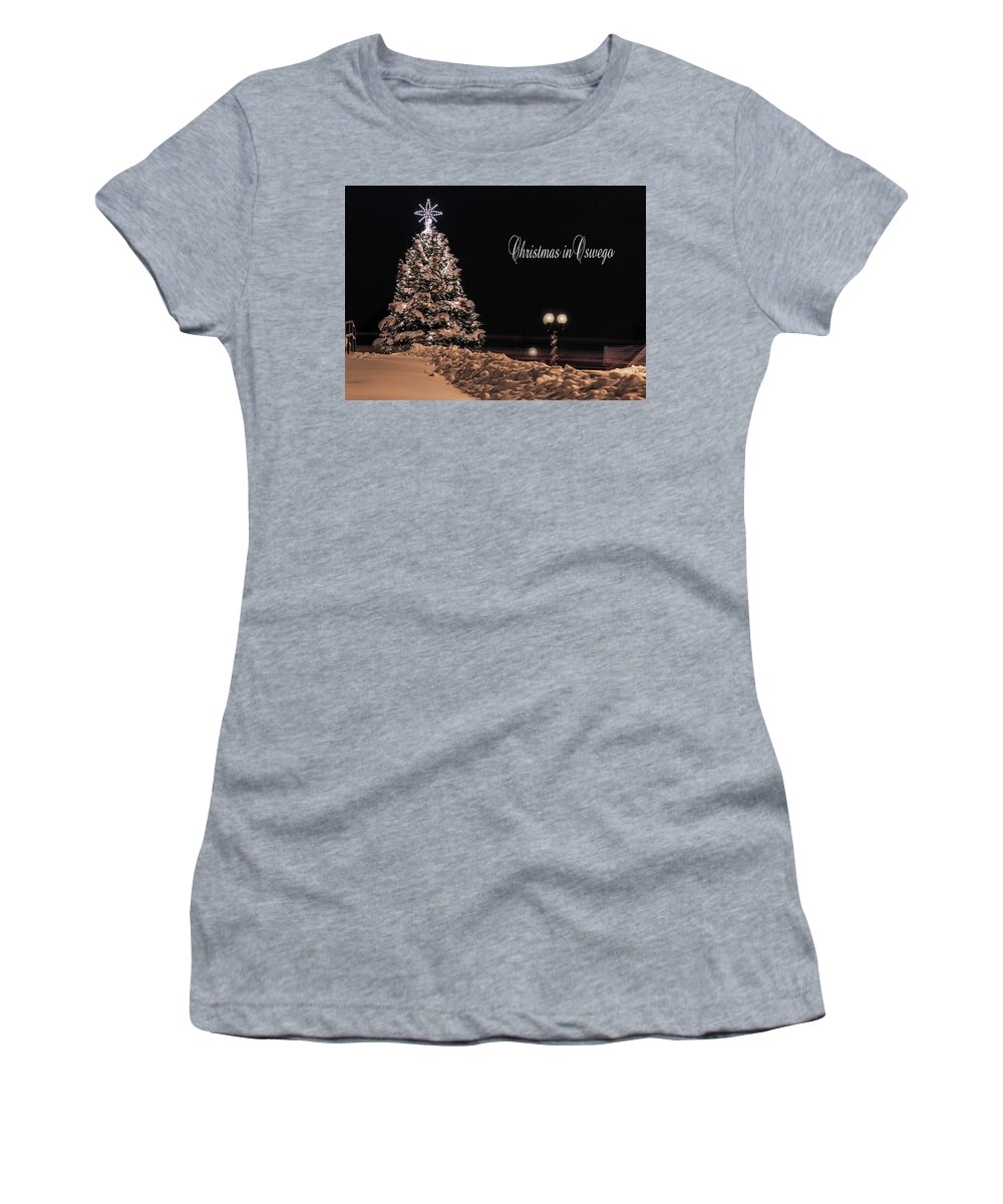 Christmas Women's T-Shirt featuring the photograph Christmas in Oswego by Everet Regal