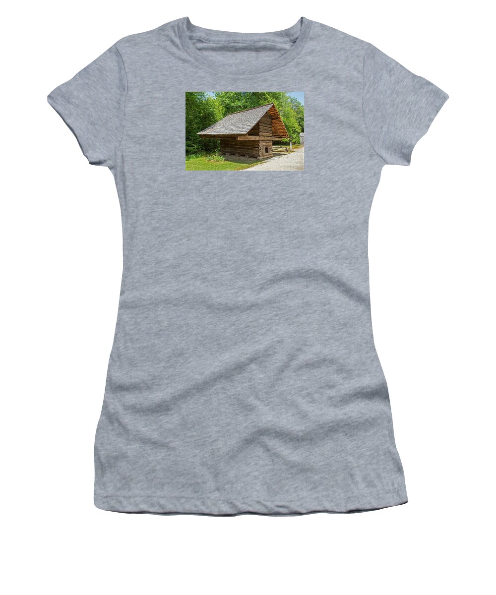 Cable Mill Historic Area Women's T-Shirt featuring the photograph Corn Crib by Fred Stearns