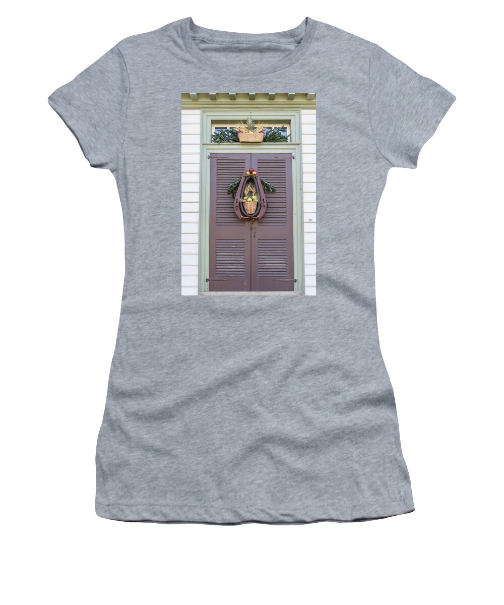 2015 Women's T-Shirt featuring the photograph Doors of Williamsburg 91 by Teresa Mucha