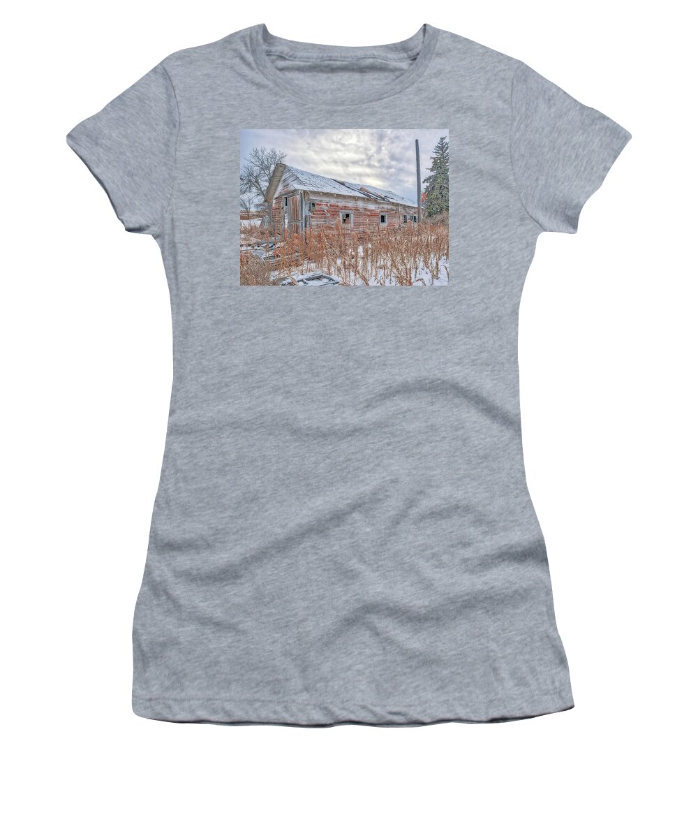 Barn Women's T-Shirt featuring the photograph Forgotten Barn by Jennifer Grossnickle
