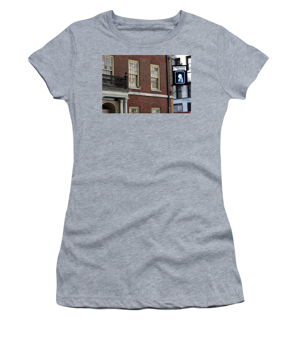Fraunces Tavern Women's T-Shirt featuring the photograph Fraunces Tavern by Mark Alesse