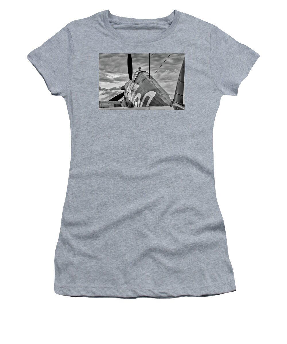 Atlanta Women's T-Shirt featuring the photograph Hero of Britain by Chris Buff