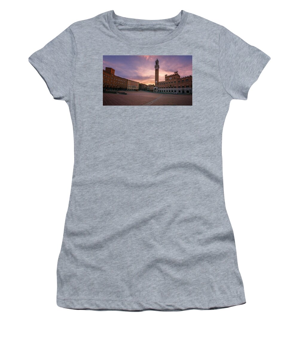 Joan Carroll Women's T-Shirt featuring the photograph Il Campo Dawn Siena Italy by Joan Carroll