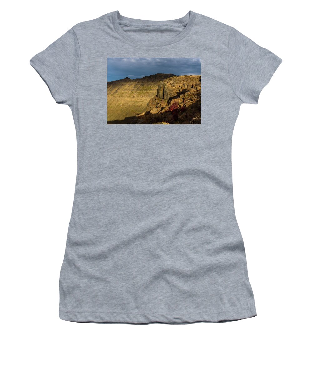 Eastern Oregon Women's T-Shirt featuring the photograph Kiger Gorge by Robert Potts