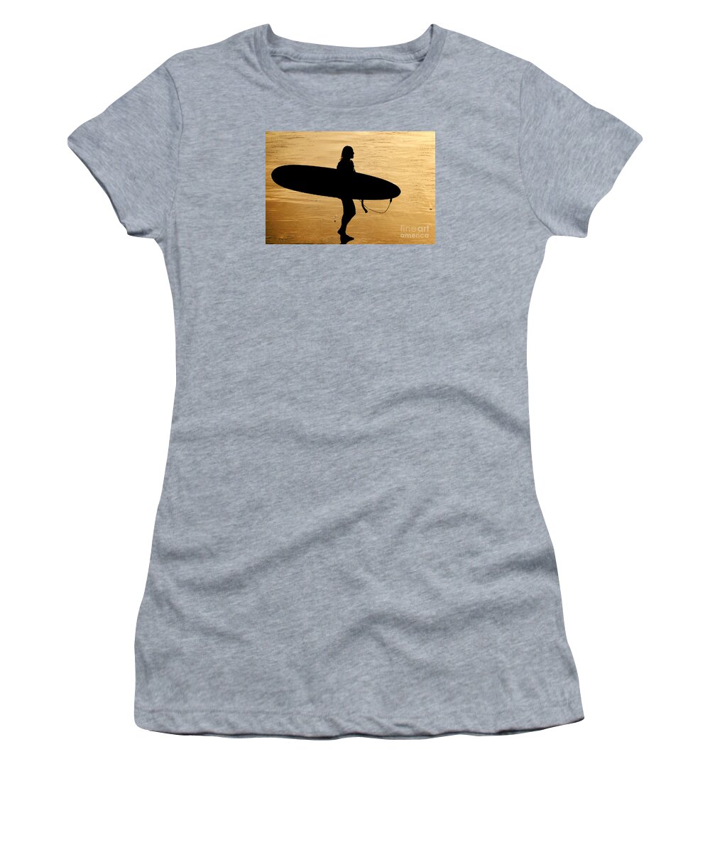 Silhouette Women's T-Shirt featuring the photograph Last Wave by Minolta D