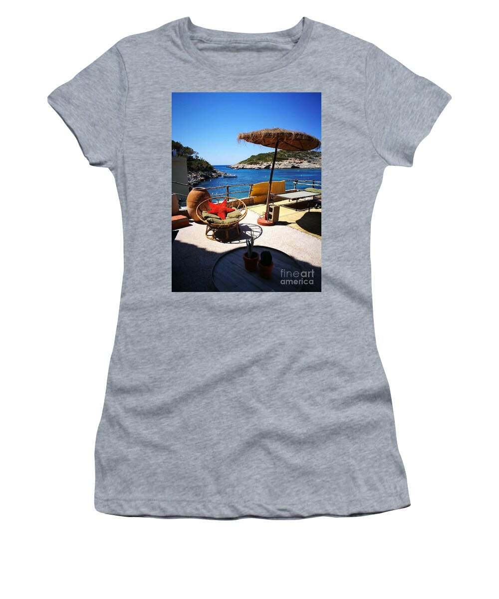 Landscape Women's T-Shirt featuring the photograph Los Enamorades by Jarek Filipowicz
