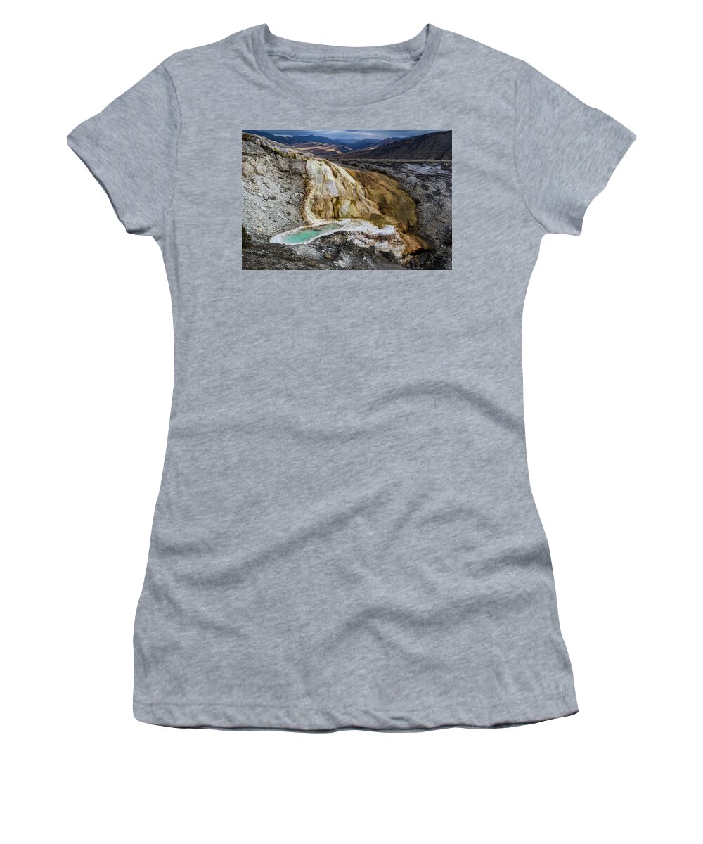Beauty Women's T-Shirt featuring the photograph Mammoth Hot Springs Turquoise Pool by Roslyn Wilkins