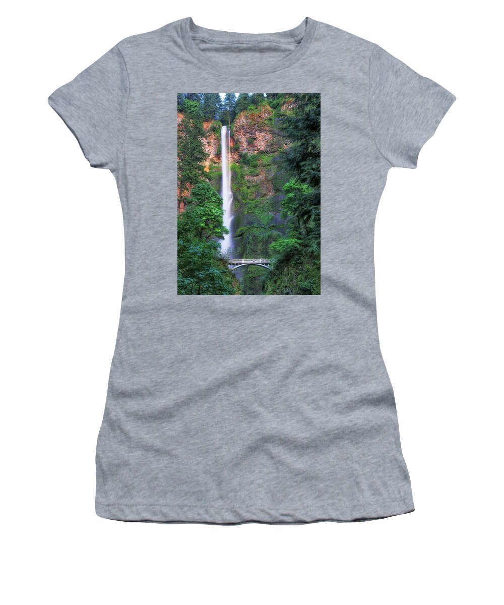 Multnomah Falls Women's T-Shirt featuring the photograph Multnomah Falls Portland Oregon by Robert Bellomy