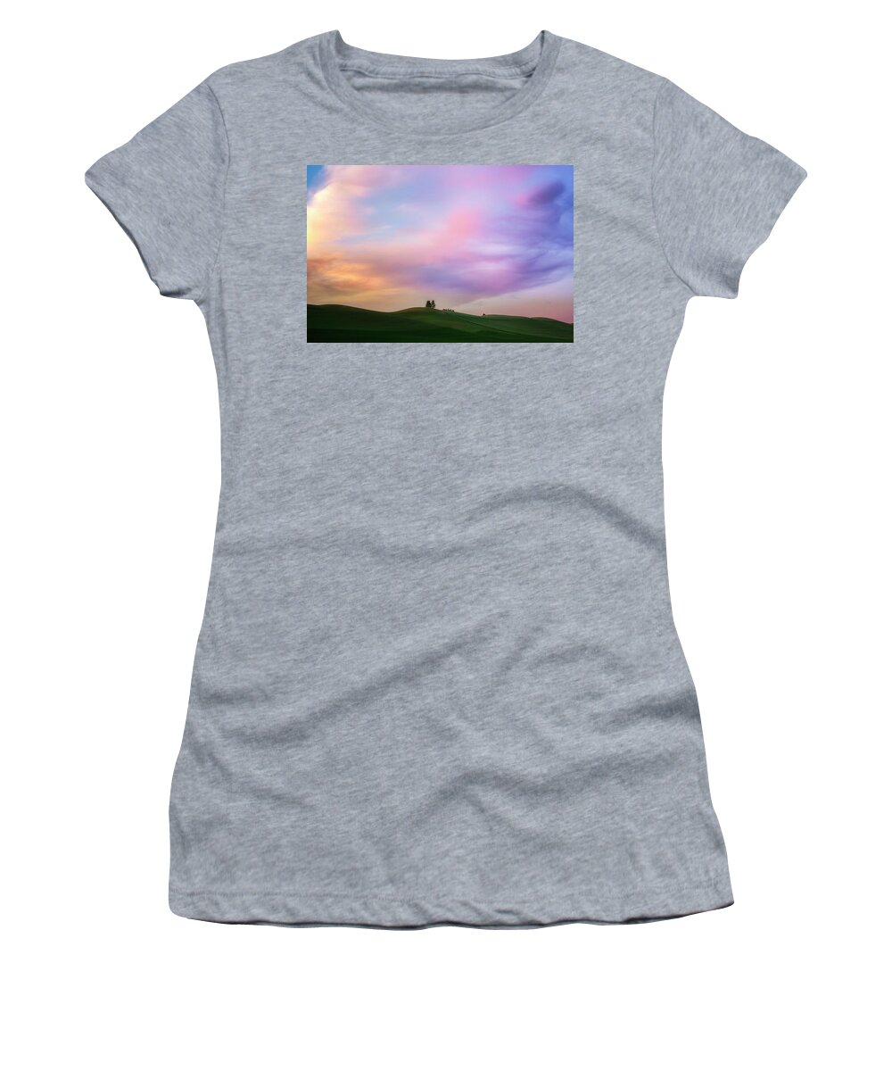 Palouse Women's T-Shirt featuring the photograph Palouse Cirrus Rainbow by Ryan Manuel