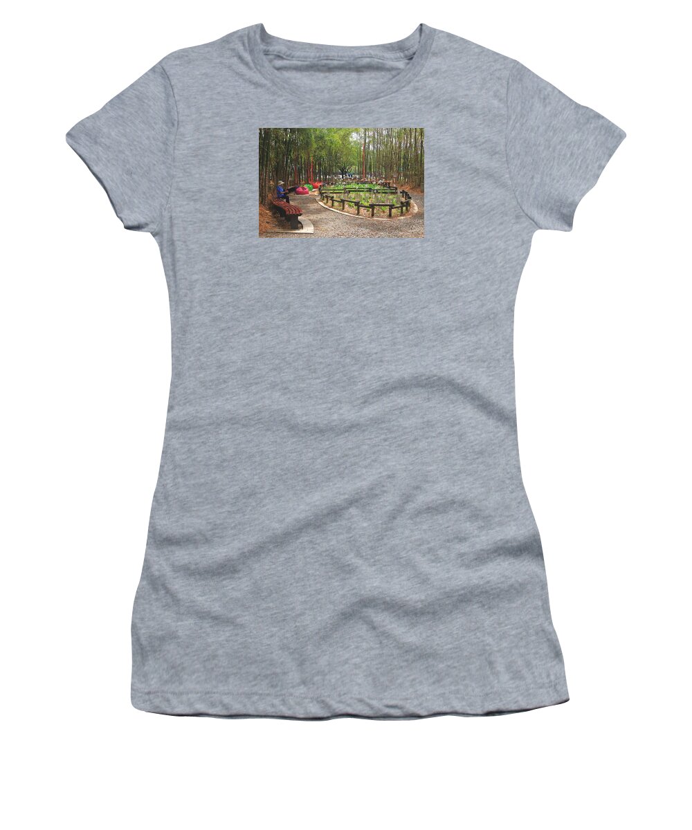 Landscapes Women's T-Shirt featuring the photograph Parkque Descalzos in Medellin by Robert McKinstry