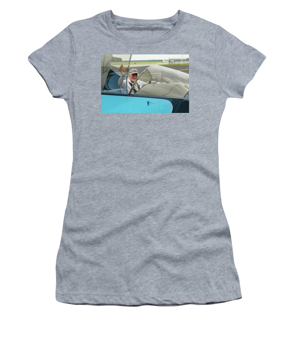 Big Muddy Air Race Women's T-Shirt featuring the photograph Pilot Vic Vicari by Jeff Kurtz