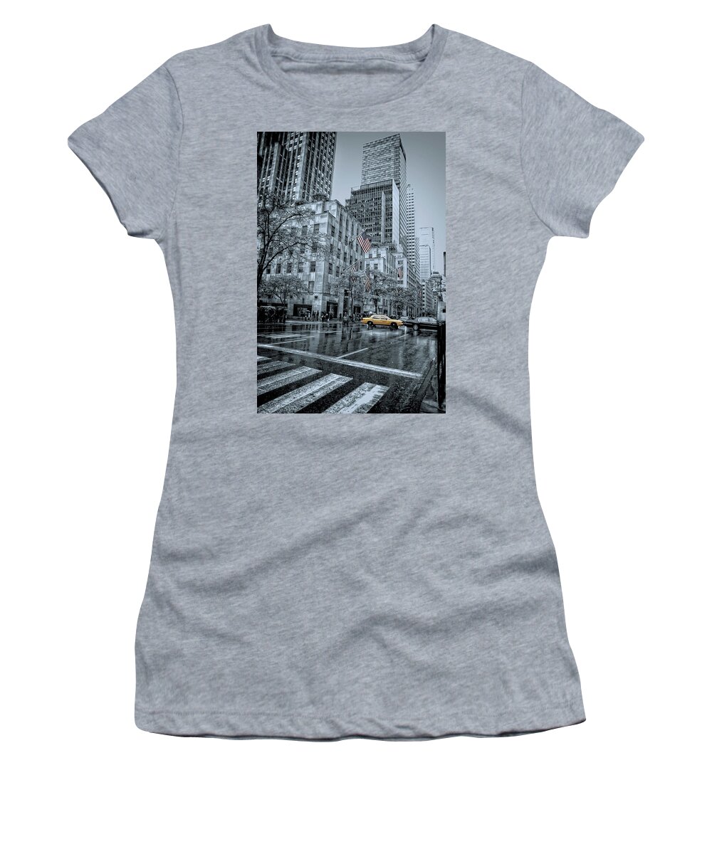 5th Women's T-Shirt featuring the photograph rainy 5th Ave by Joachim G Pinkawa
