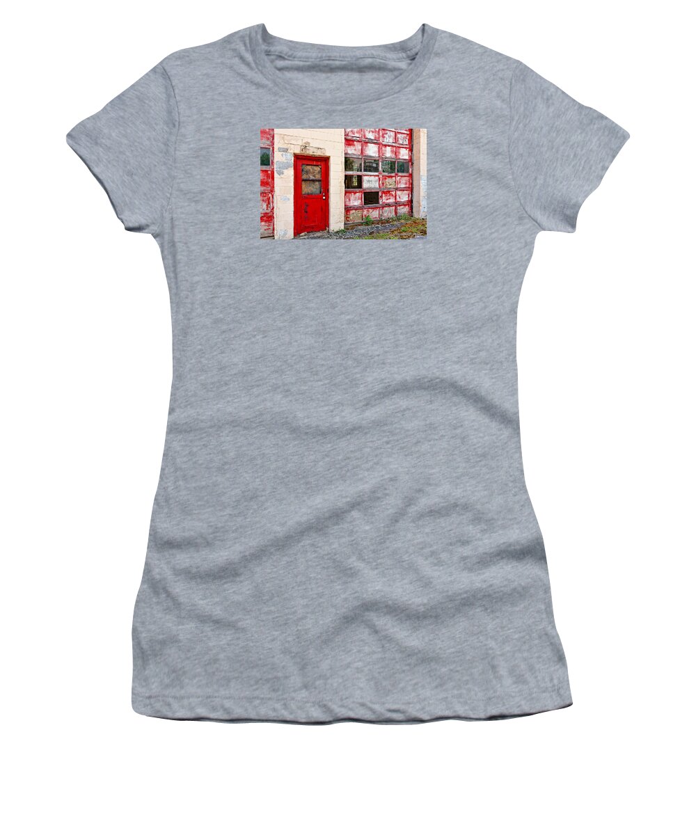 Christopher Holmes Photography Women's T-Shirt featuring the photograph Retired Garage by Christopher Holmes
