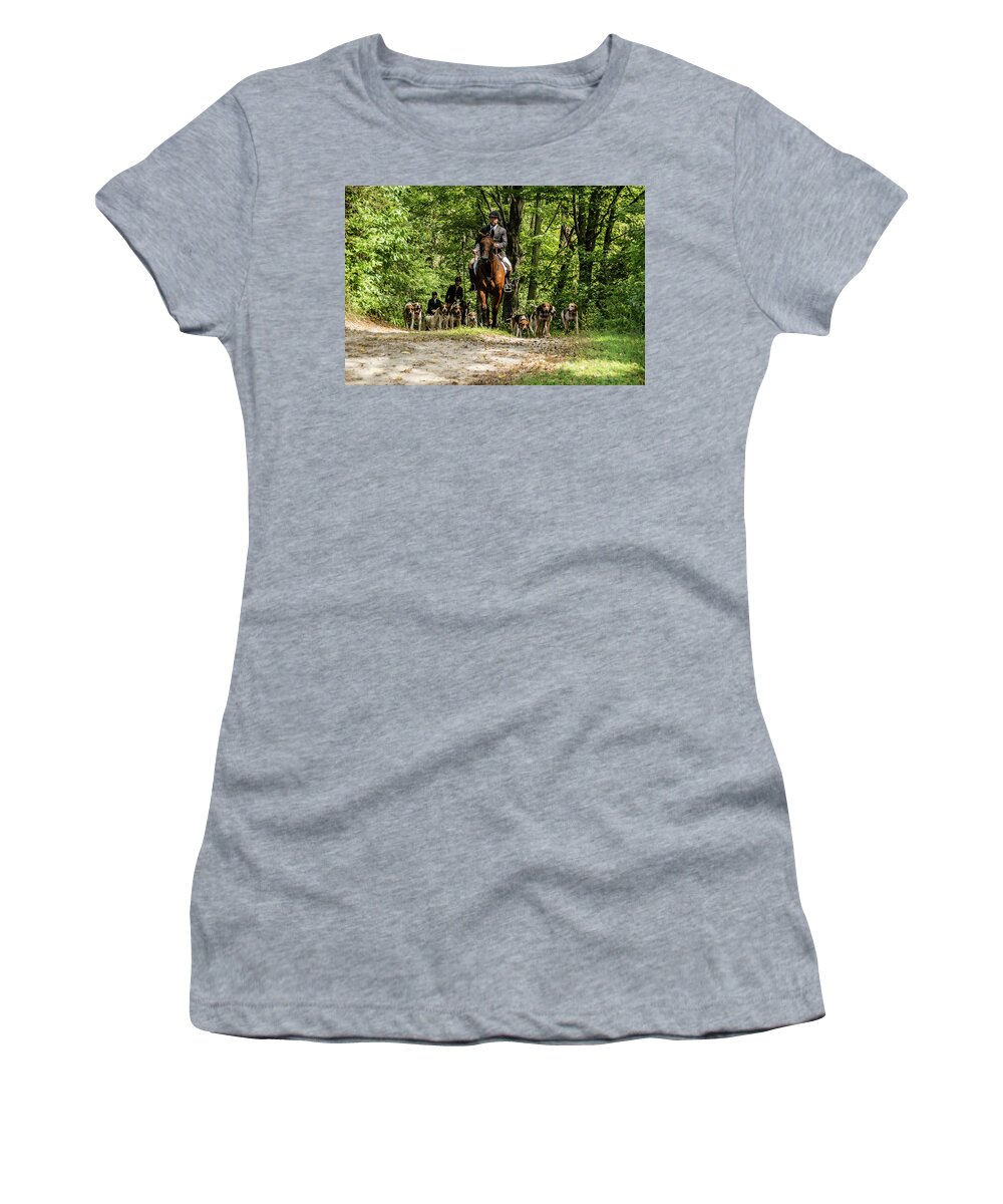 Hunt Women's T-Shirt featuring the photograph Returning Home by Pamela Taylor