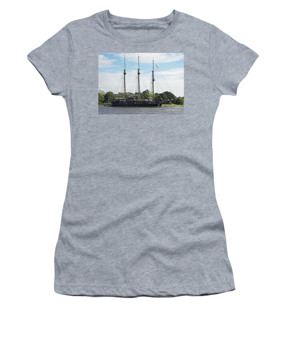 Tall Ship Women's T-Shirt featuring the photograph Schooner Peacemaker by D Hackett