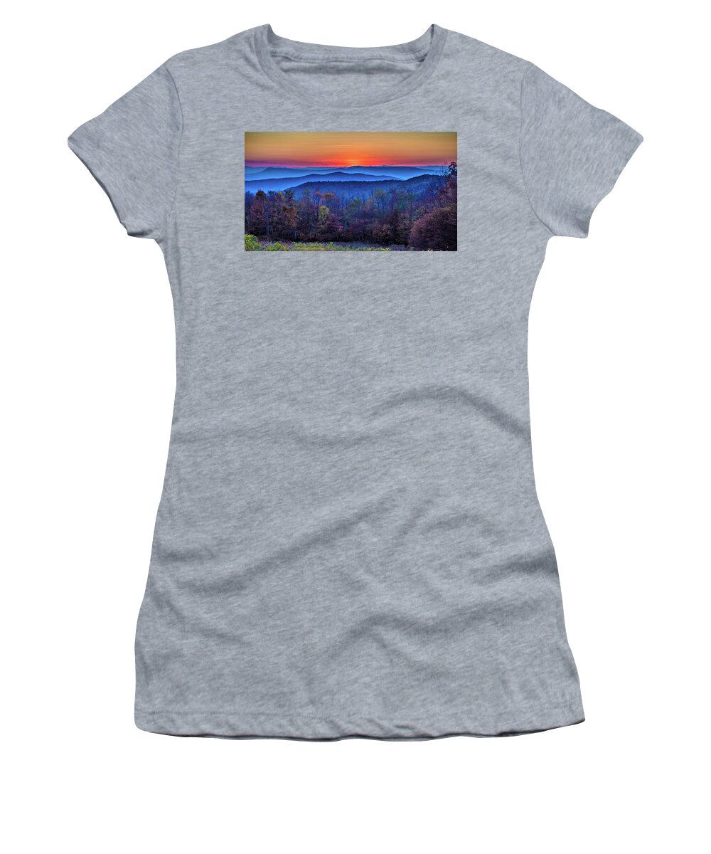 Autumn Women's T-Shirt featuring the photograph Shenandoah Valley Sunset by Louis Dallara