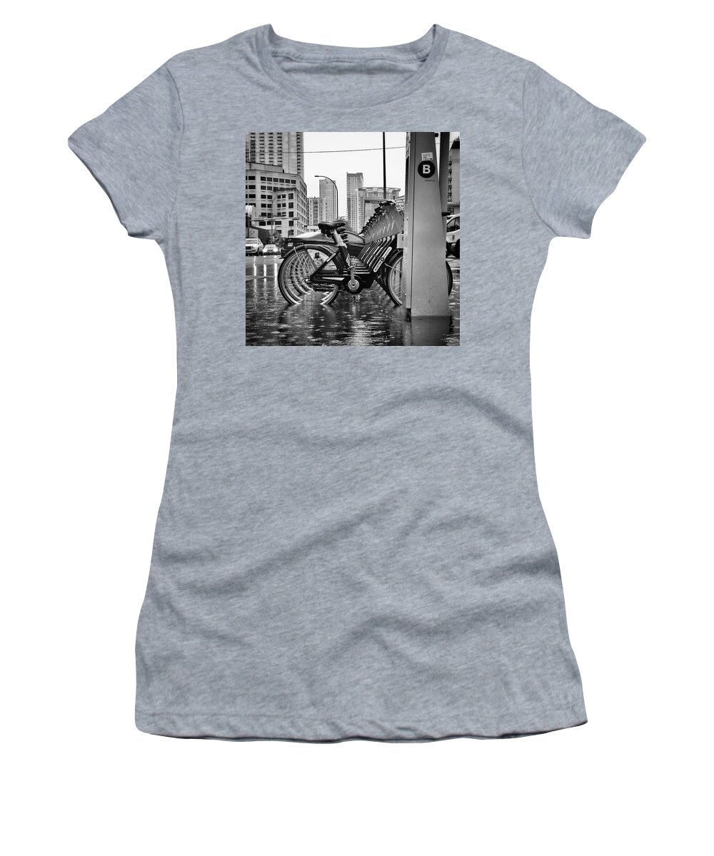 Black And White Women's T-Shirt featuring the photograph South By South Wet by Sean Wray