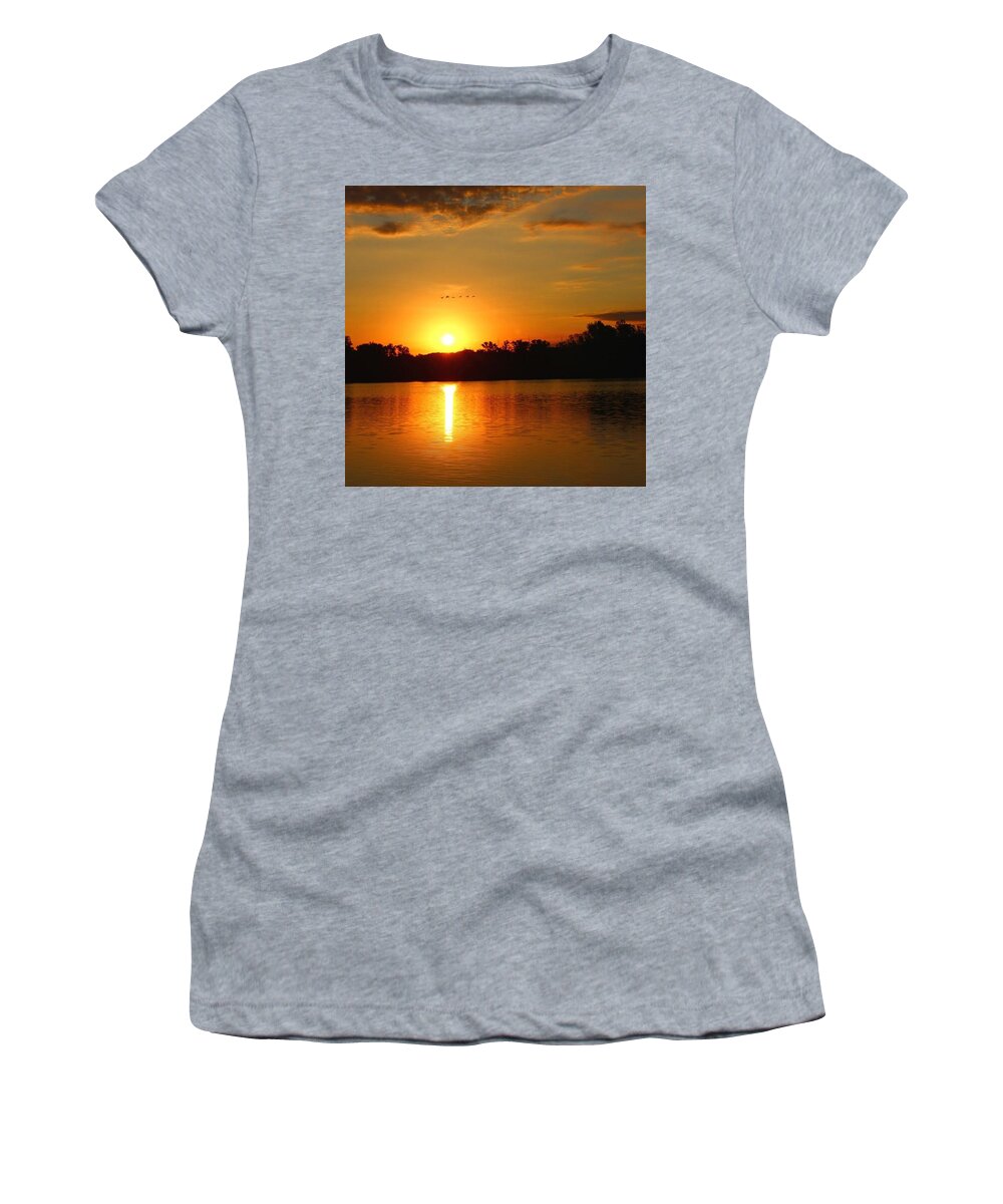  Women's T-Shirt featuring the photograph Sunrise Over Thread Lake by Robert Carey