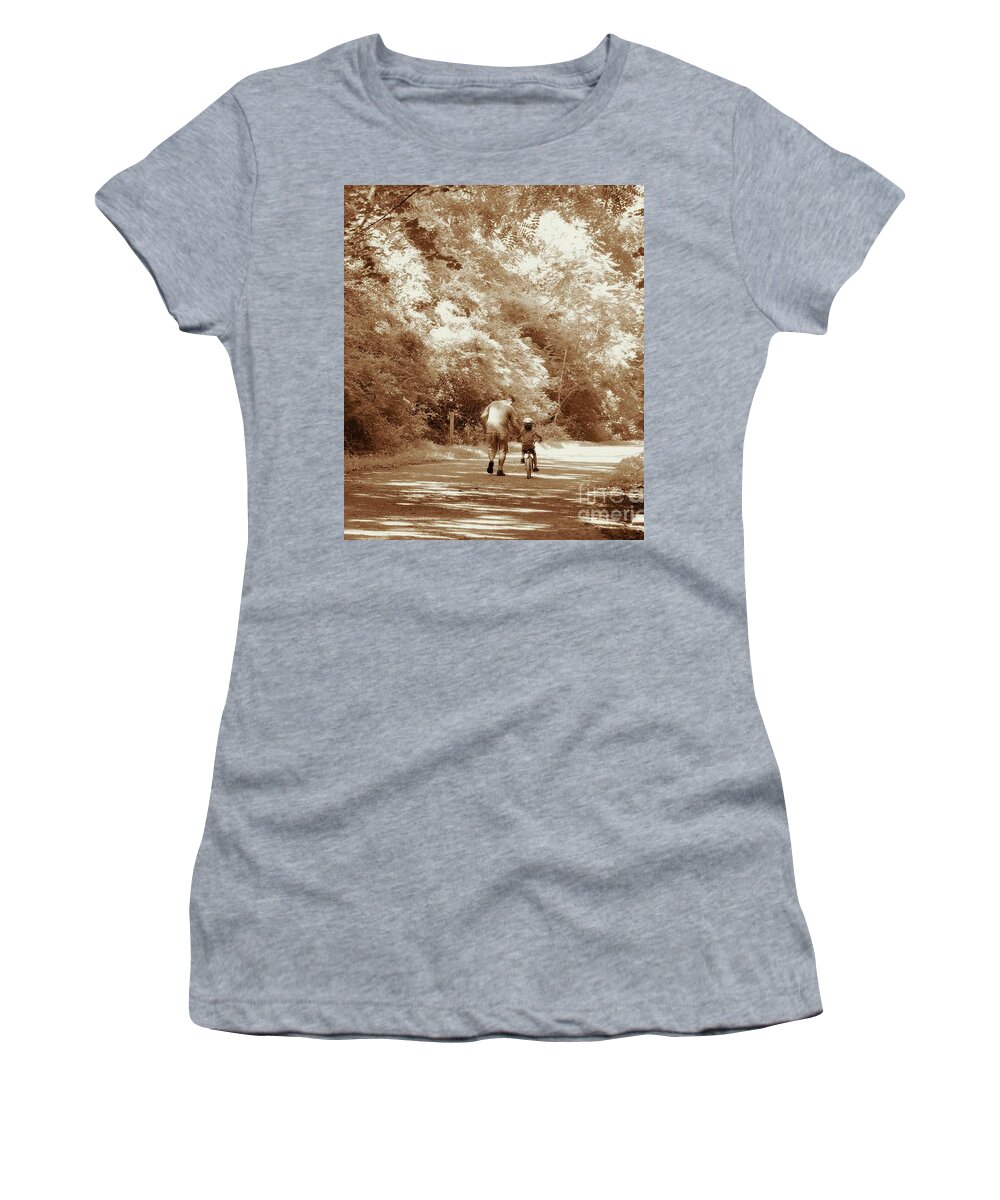 Landscape Women's T-Shirt featuring the photograph The Heart Of Summer by Tami Quigley